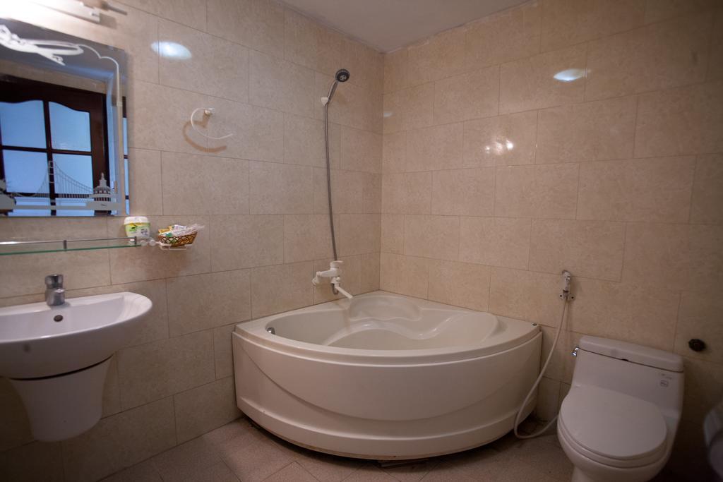 Golden Gate 1 Hotel Da Nang Rum bild